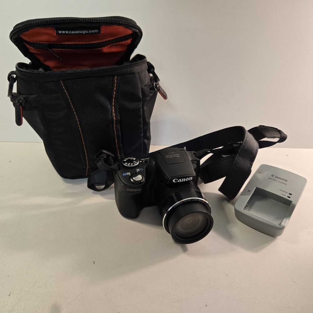 Canon PowerShot SX510 HS Digital Camera Black 30x Zoom WiFi Bundle Charger Case